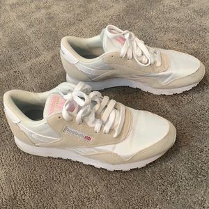 Reebok Classic Sneaker Size 7.5 White